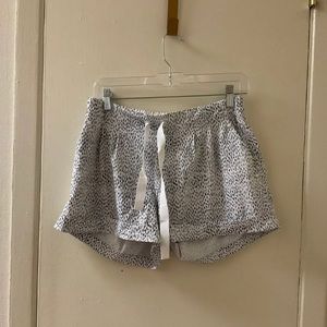 Lululemon size 8 shorts